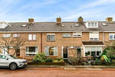 Woning Jan van Bergenstraat 5 Heemskerk