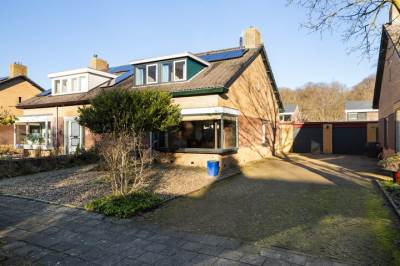 Woning Jan de Wittstraat 15 Oentsjerk