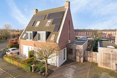 Woning Biezenloop 82 Heesch