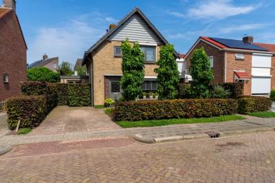 Woning van Axelestraat 14 Dussen