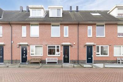 Woning Carry van Bruggenplantsoen 6 Berkel en Rodenrijs