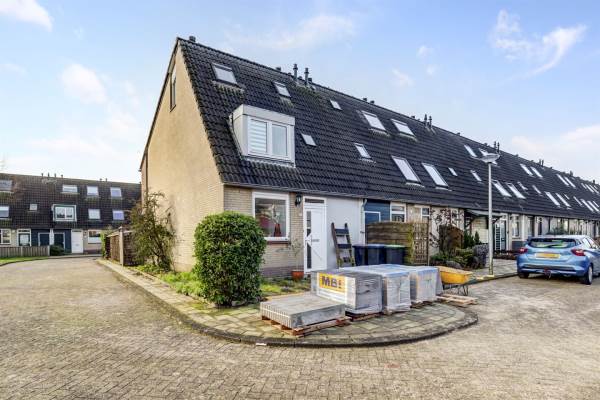 Woning Fie Carelsenstraat 24 Spijkenisse