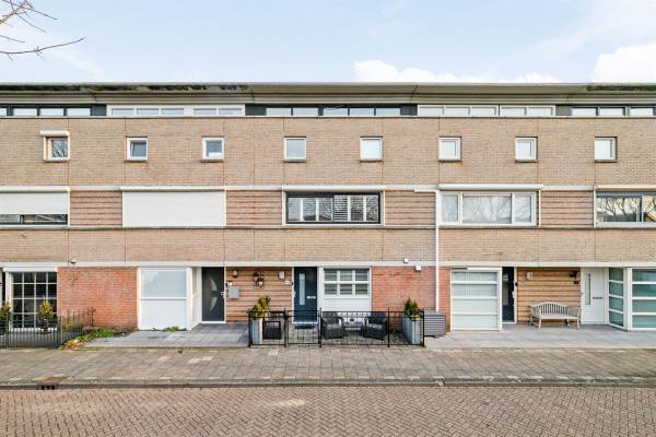 Woning Lucretia van Merkenstraat 43 Spijkenisse