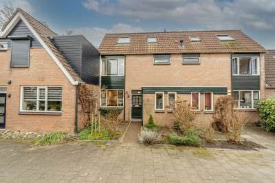 Woning Uitloop 18 Oud-Beijerland