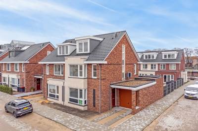 Woning Burgemeester Letschertlaan 51 Uithoorn