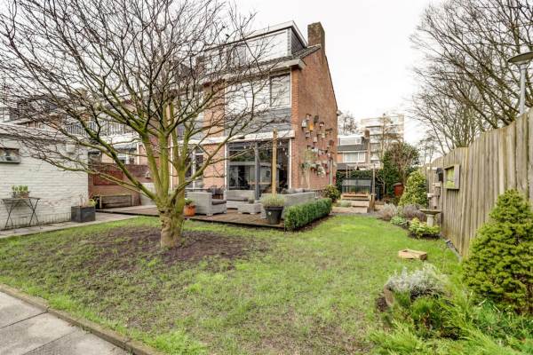 Woning Van der Helmstraat 227 Rotterdam