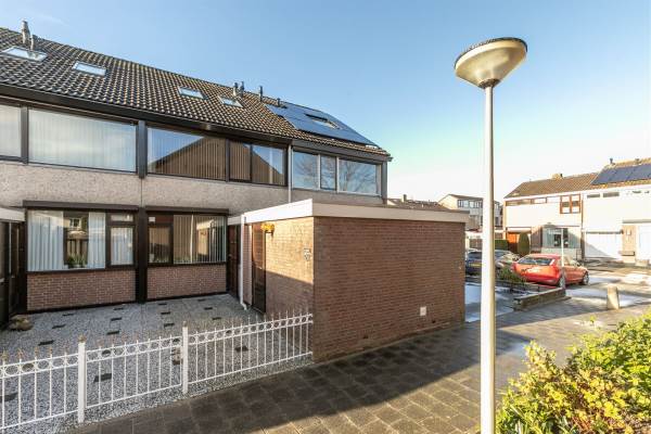 Woning Damaststraat 21 's-Gravendeel