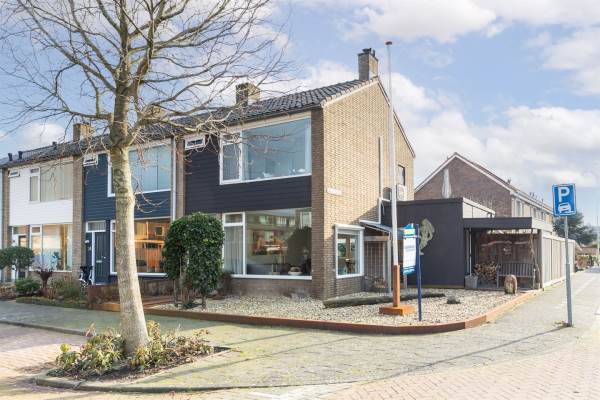 Woning Van Eeghenstraat 32 Alphen aan den Rijn