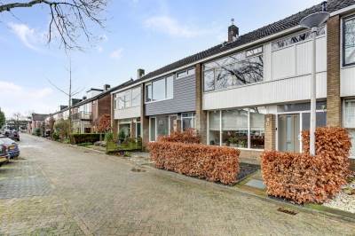 Woning Warmoeziershof 21 Hendrik-Ido-Ambacht