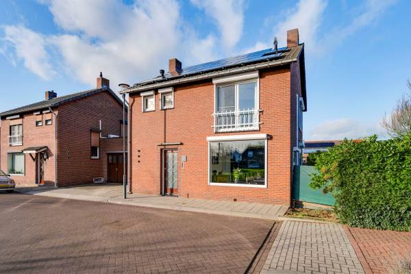 Woning Maasstraat 27 Maasbracht