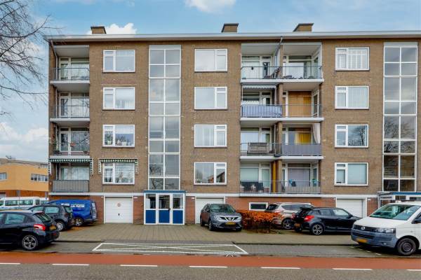 Woning Carel van Manderstraat 94 Heemskerk