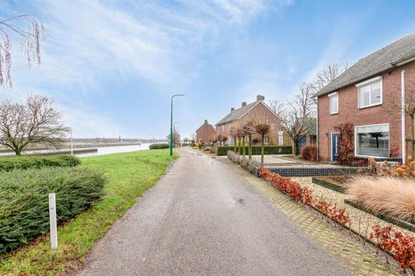 Woning Maasstraat 22 Sambeek