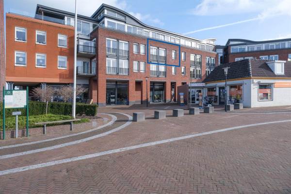 Woning Torenplein 77 Surhuisterveen