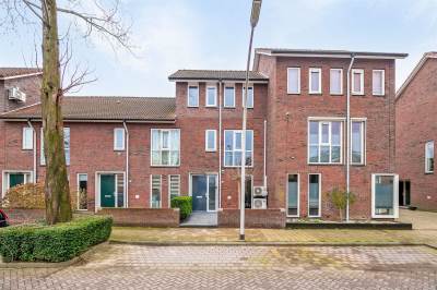 Woning Amandelgaarde 35 Hendrik-Ido-Ambacht