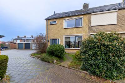 Woning Wilhelminalaan 13 Giessenburg