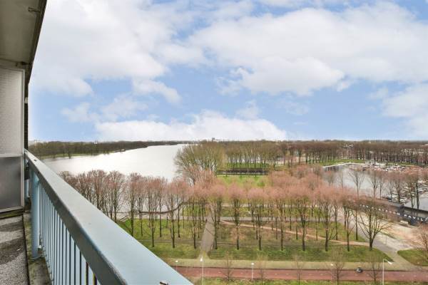 Woning Burgemeester Hogguerstraat 1127 Amsterdam