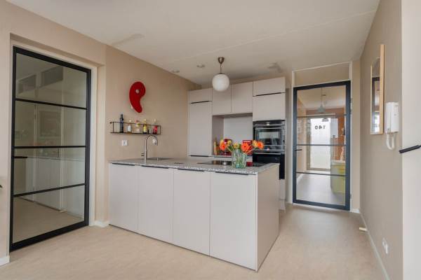 Woning Erich Salomonstraat 140 Amsterdam