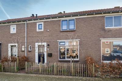 Woning Burgemeester M.P. van Willigenweg 26 Haaften