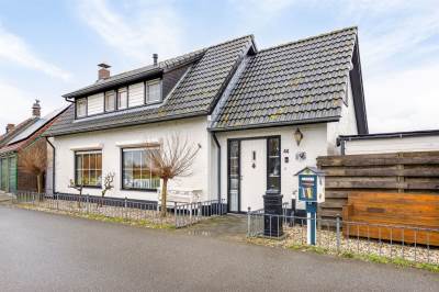 Woning Graaf Jansdijk 44 Axel