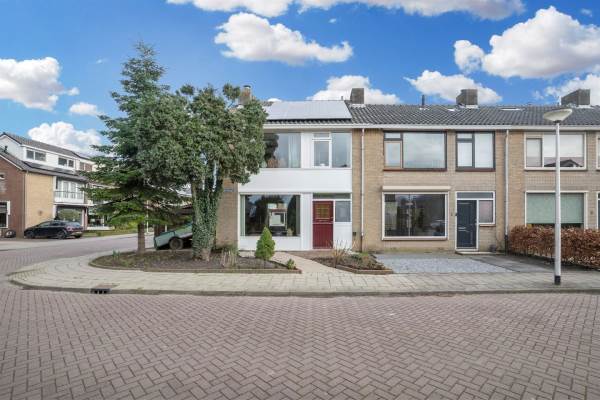 Woning Asterstraat 1 Oud-Beijerland