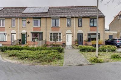 Woning Marga Klompélaan 62 Rijen