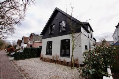 Woning Karel de Grotelaan 42 Bergen (NH)