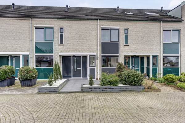 Woning Loogors 14 Strijen