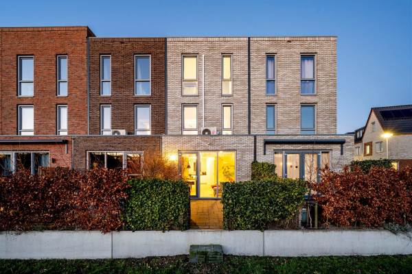 Woning Wout van Vliethof 20 Weesp