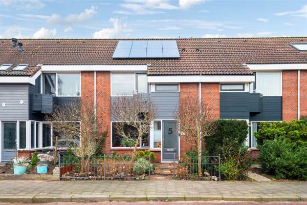 Woning Johanna Naberstraat 5 Heemskerk