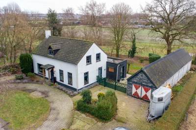 Woning Oude Bredasepostbaan 1 Hoeven