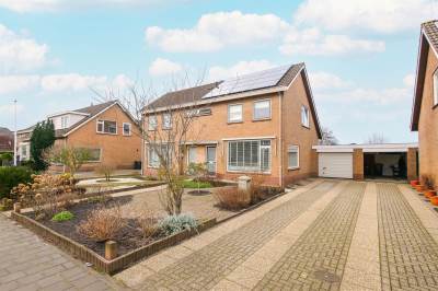 Woning Burg. Lovinkstraat 15 Breezand