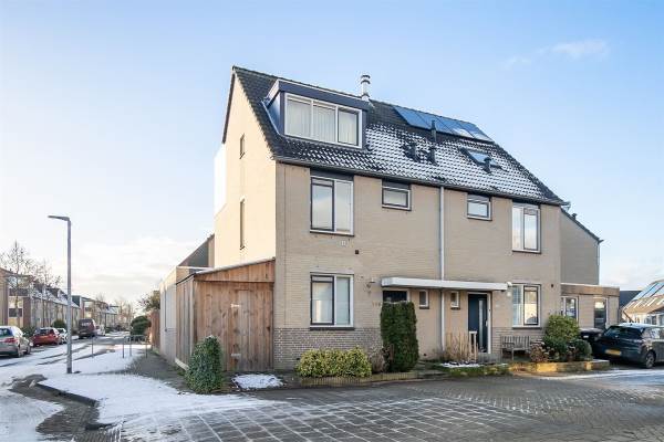 Woning Van den Broek-erf 242 Dordrecht