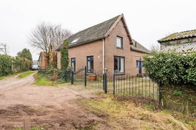 Woning Bergakker 42 Kapel Avezaath (Gem. Tiel)