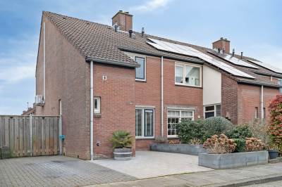 Woning Korenbloemstraat 8 Oosterland