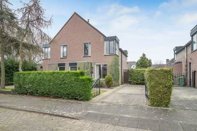 Woning Kamillestraat 14 Zevenbergen