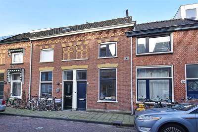 Woning Hugo van Rijkenlaan 10 Delft
