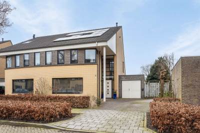 Woning Deken de Louwstraat 24 Uden