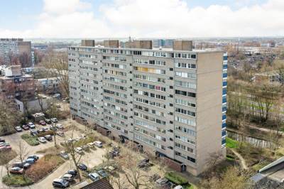 Woning Adama van Scheltemaplein 6 Delft