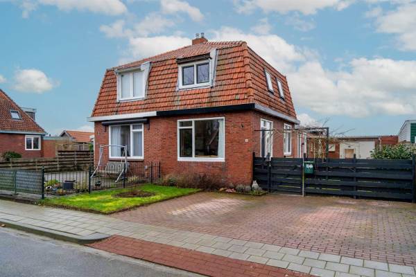 Woning Burg v Roijenstr West 16 Hoogezand