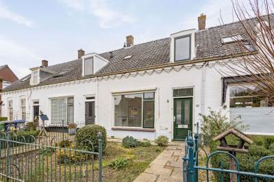 Woning Dorpsstraat 104 Giessenburg