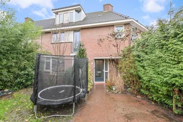 Woning Lijsterlaan 1 Nieuwveen
