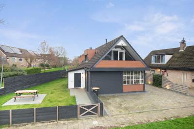 Woning G.J. van Leersumstraat 12 Winkel