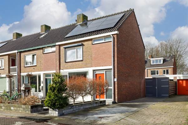 Woning Rijnstraat 32 Heemskerk