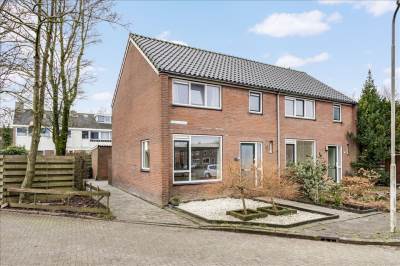 Woning De Tuorrebout 14 Grou