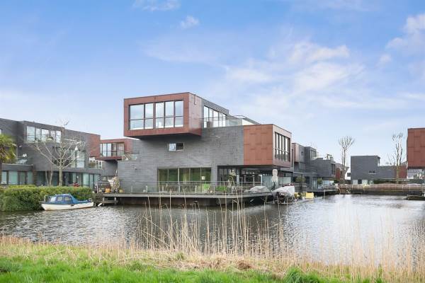 Woning St. Eustatiuspier 13 Almere