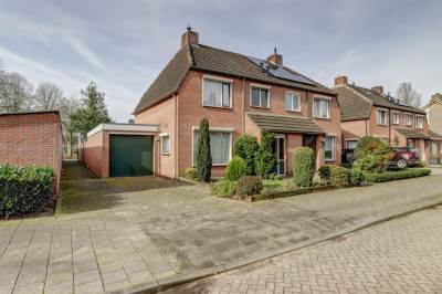 Woning Baronielaan 15 Alphen (NB)