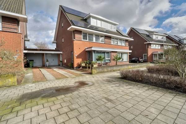 Woning Burgemeester Swaanplantsoen 16 Koudekerk aan den Rijn
