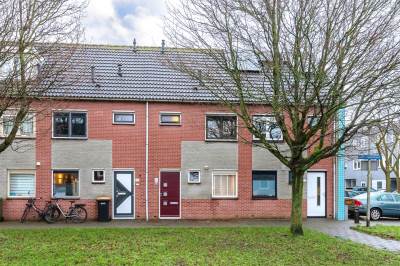 Woning Betsy Perkstraat 23 Velserbroek