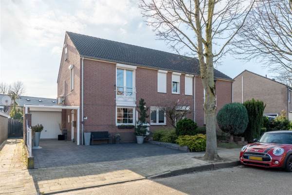 Woning De Ruyterweg 10C Geleen