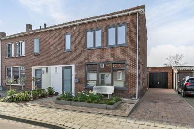 Woning Burg. Geirnaerdtstraat 19 Sint Jansteen